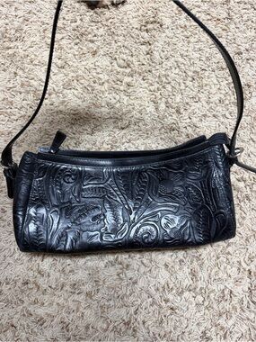 Valerie Stevens Black Tooled Leather Shoulder Bag excellent condition